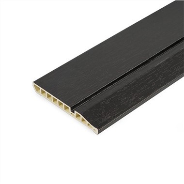 Papan Penyisipan Hitam